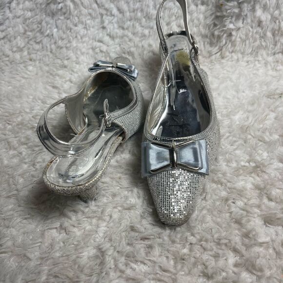 EY Boutique silver glitter &patent silver trim 3”heels satin gray bow accentSZ12 - Picture 4 of 13
